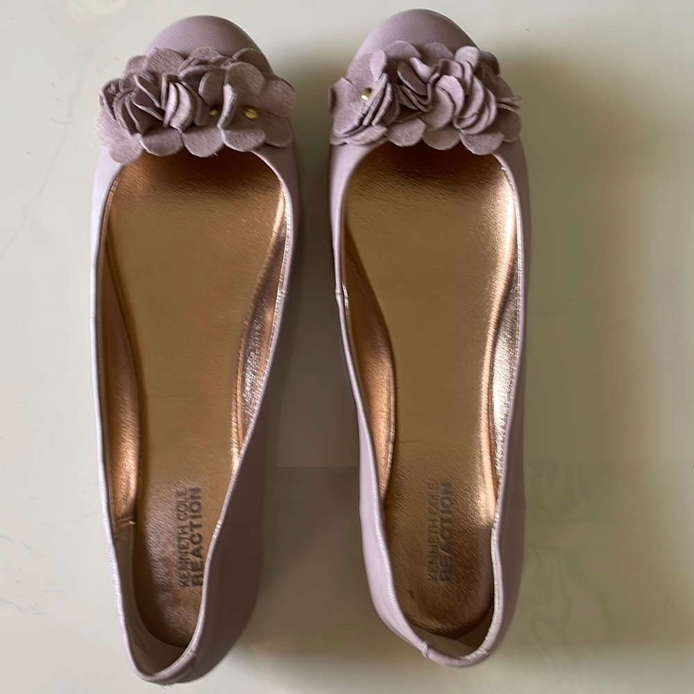 Women flats.